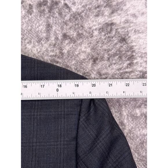 Hugo Boss Blazer 44R Mens Slim Fit Gray Italian Wool Plaid Sport Coat Jacket - Picture 4 of 11